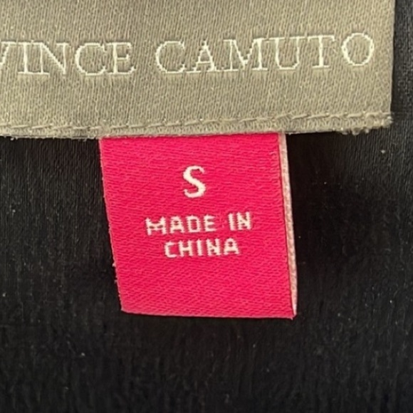 VINCE CAMUTO ENVELOPE-COLLAR BUTTON-TRIM BLOUSE IN CLASSIC NAVY Blouse Size S - Picture 4 of 4